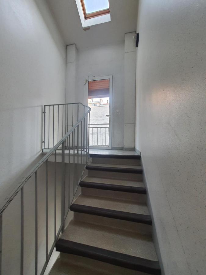 Studio Au Calme Espace Exterieur Parking Gratuit Dans La Rue Grenoble Exterior foto